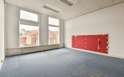 A cozy and spacious empty room in a luxury house